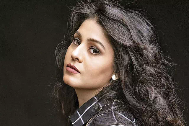 ms dhoni captain cool in a jolly mood