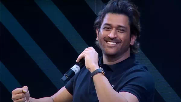 m s dhoni smiling in a interview